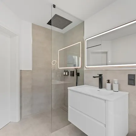 Apartament 1-2 Personen - Fahrradgarage - Kueche - Zentrum - Wlan - Klima