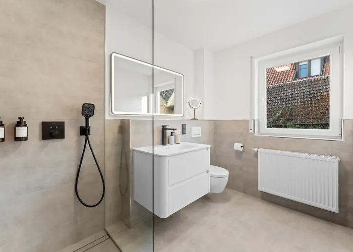 Apartment 1-2 Personen - Fahrradgarage - Küche - Zentrum - Wlan - Klima