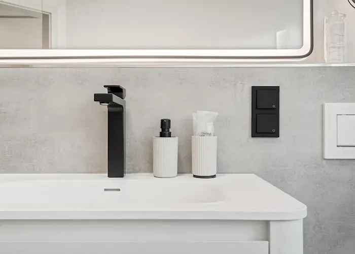 Apartamento 1-2 Personen - Fahrradgarage - Kueche - Zentrum - Wlan - Klima *